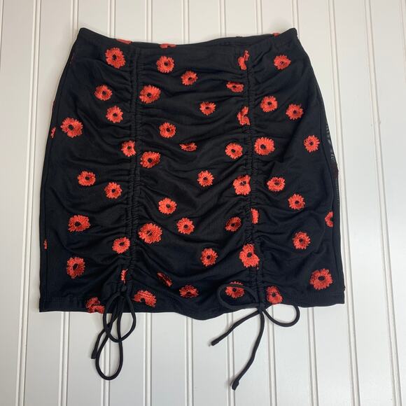 Princess Polly Love Letters Mini Skirt NWT Sz 4 - Picture 1 of 4